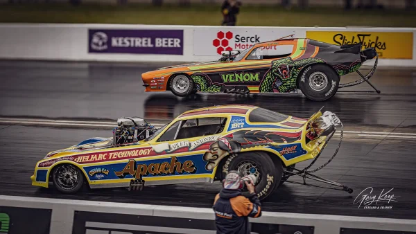 Apache v Venom Drift Race image 7452LE